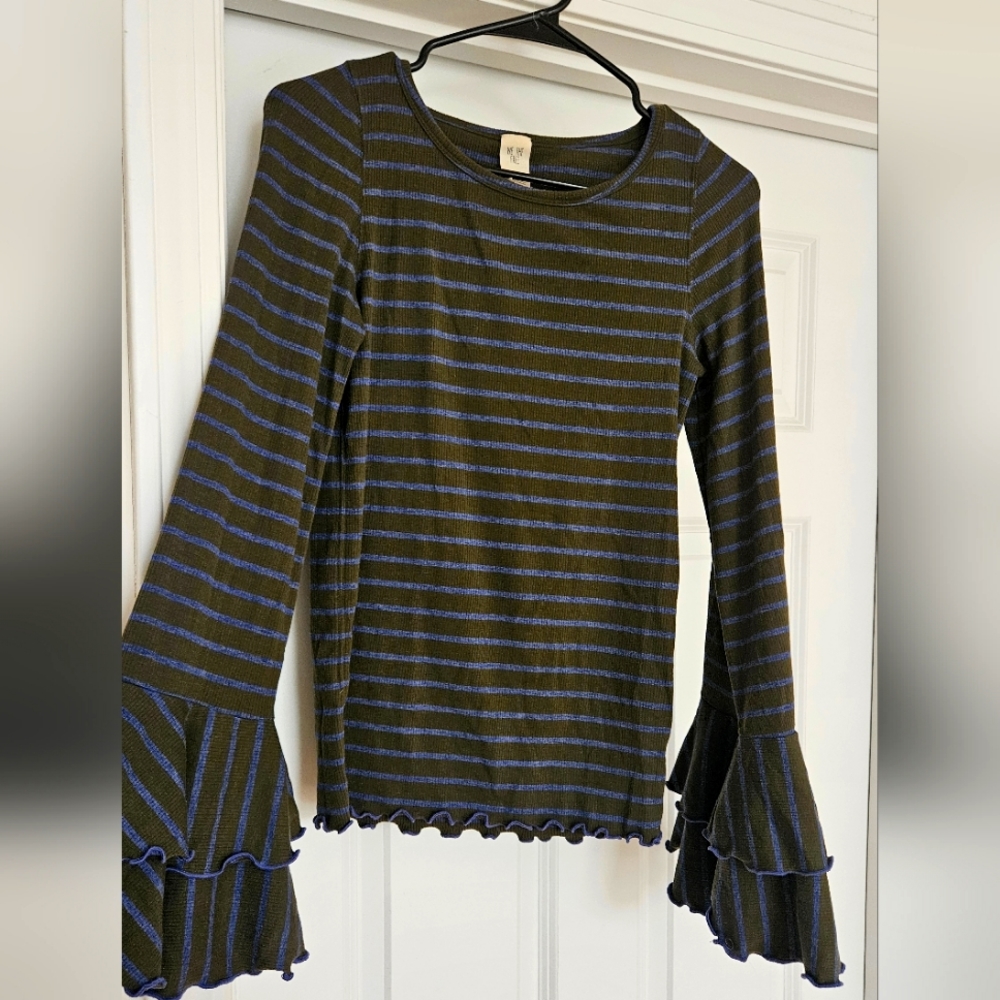 Free People Good Find Bell Sleeve Top M